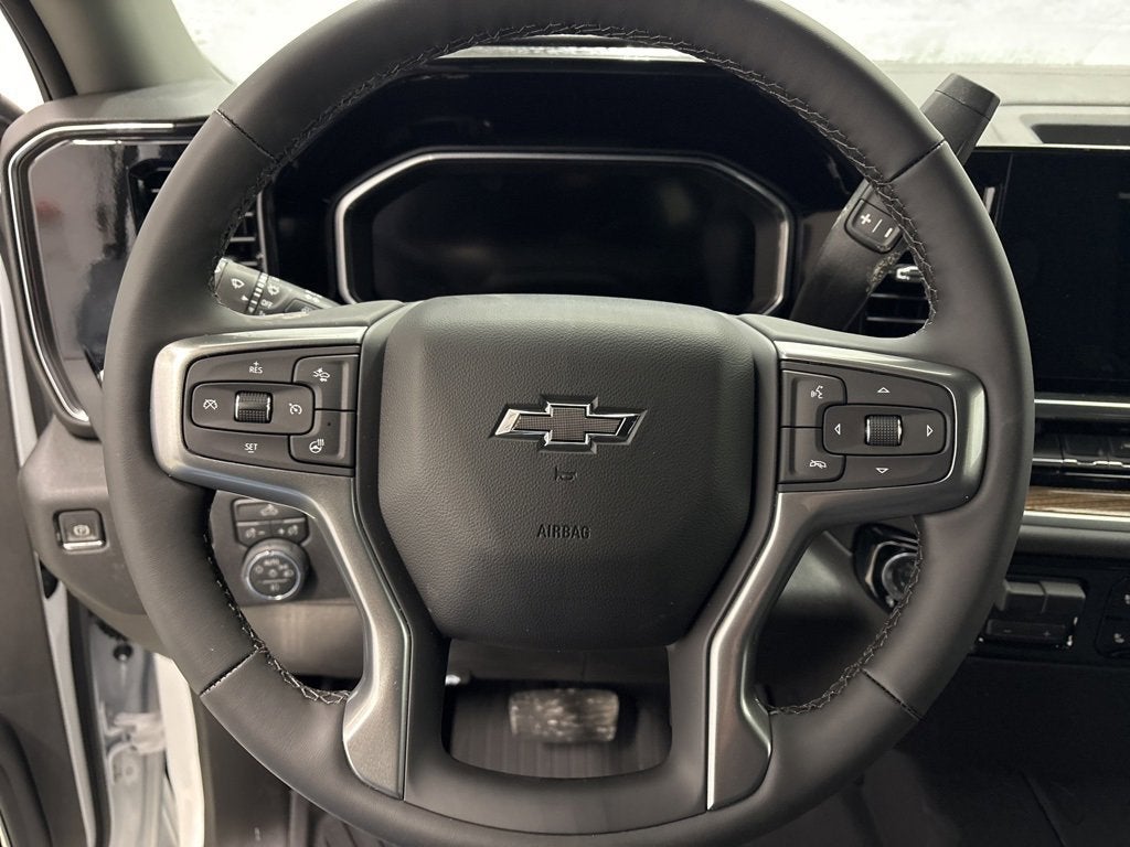 2026 Chevrolet Silverado 1500 RST Crew Cab Short Box 4WD