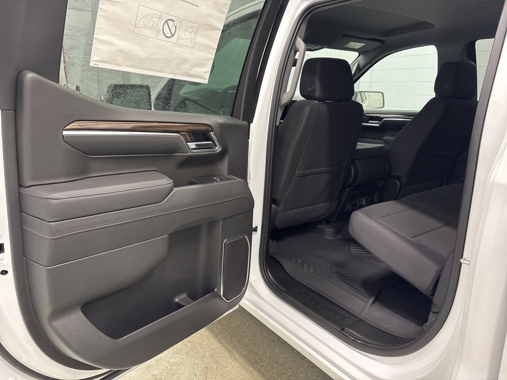 2026 Chevrolet Silverado 1500 RST Crew Cab Short Box 4WD