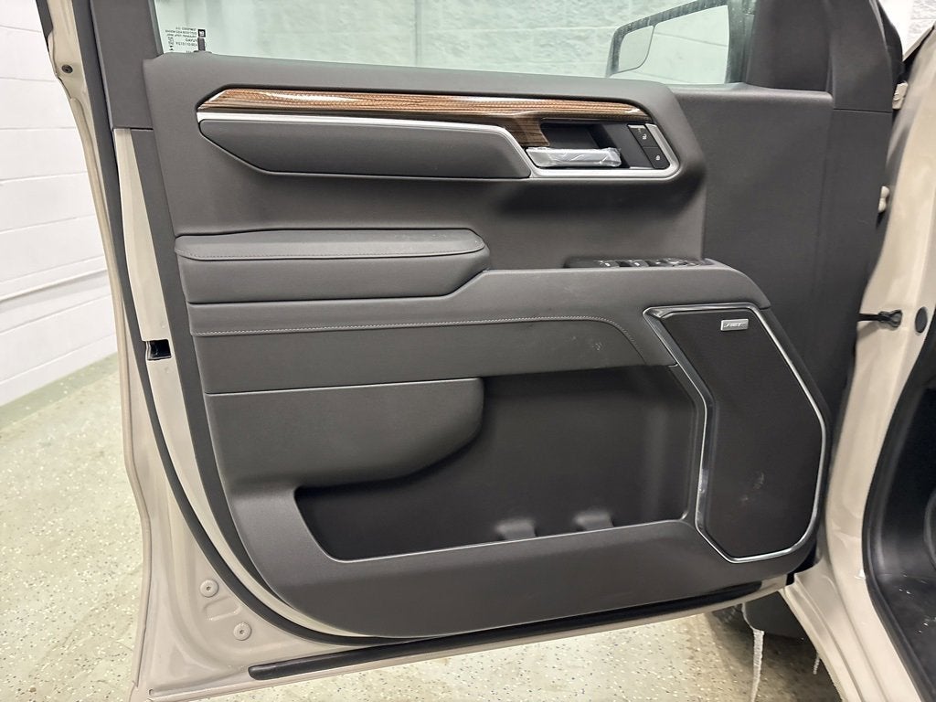 2026 Chevrolet Silverado 1500 RST Crew Cab Short Box 4WD