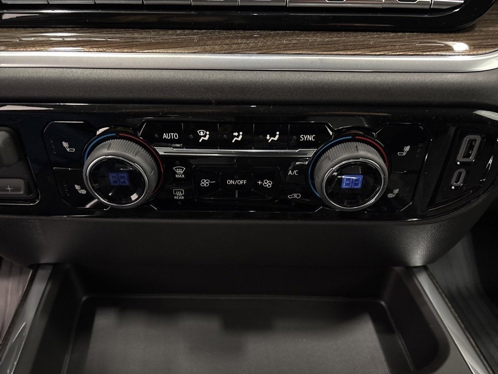 2026 Chevrolet Silverado 1500 RST Crew Cab Short Box 4WD