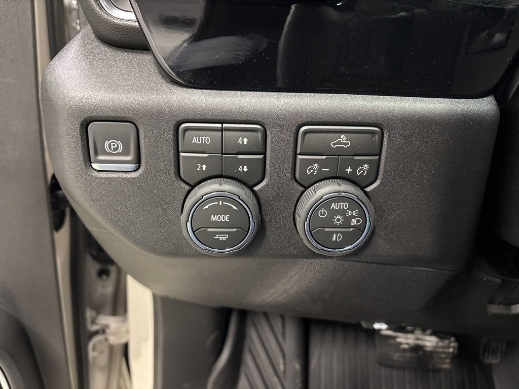 2026 Chevrolet Silverado 1500 RST Crew Cab Short Box 4WD