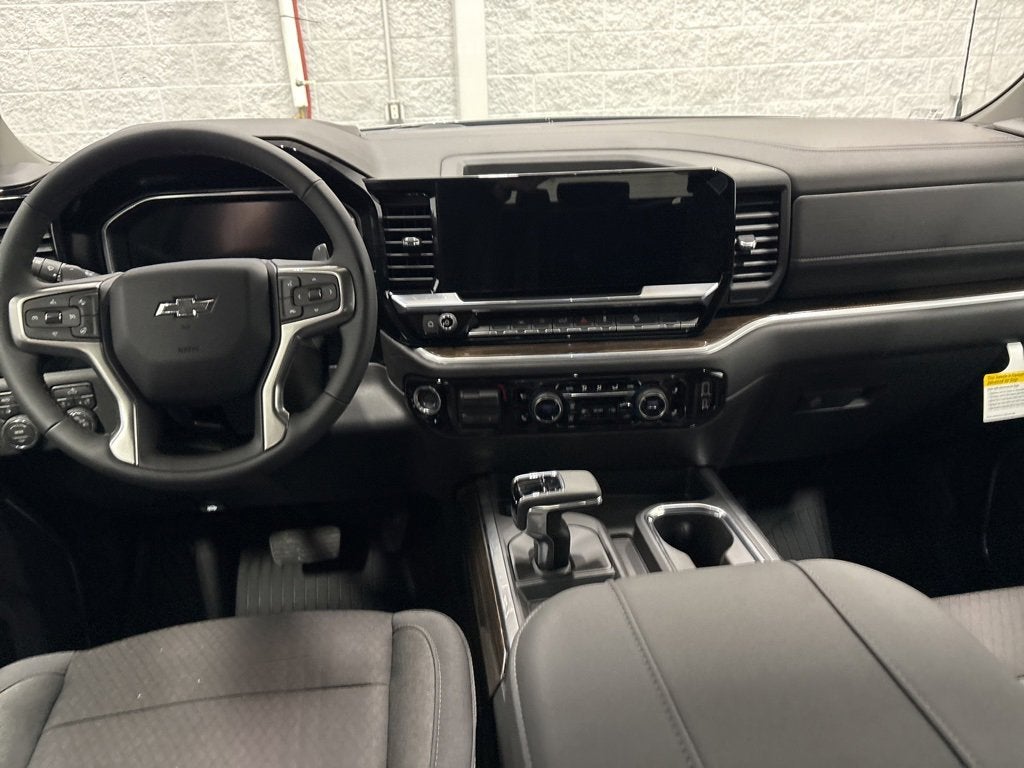 2026 Chevrolet Silverado 1500 RST Crew Cab Short Box 4WD