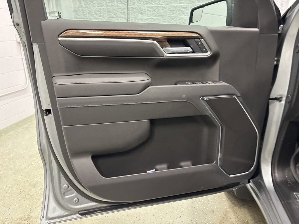 2026 Chevrolet Silverado 1500 RST Crew Cab Short Box 4WD