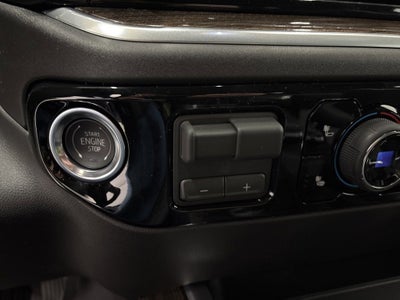 2026 Chevrolet Silverado 1500 RST Crew Cab Short Box 4WD