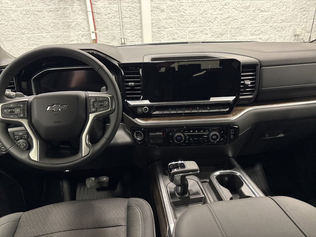 2026 Chevrolet Silverado 1500 RST Crew Cab Short Box 4WD