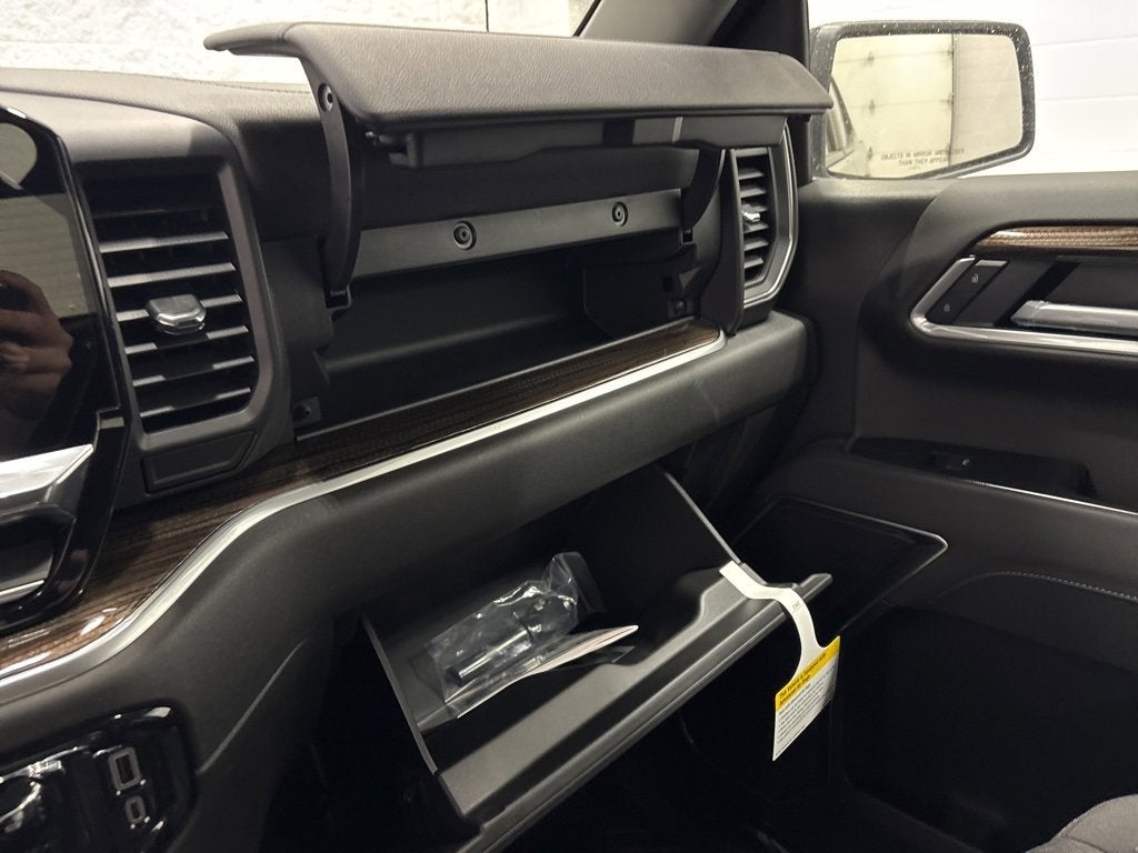 2026 Chevrolet Silverado 1500 RST Crew Cab Short Box 4WD