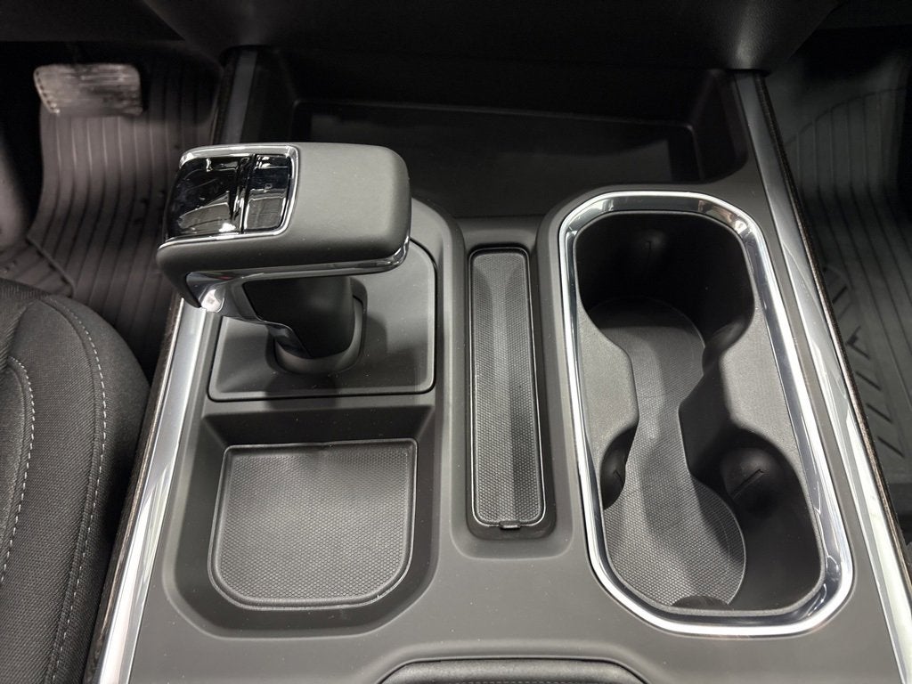 2026 Chevrolet Silverado 1500 RST Crew Cab Short Box 4WD