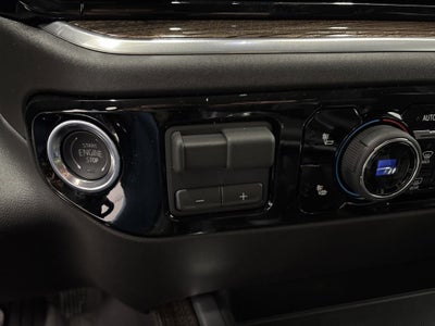 2026 Chevrolet Silverado 1500 RST Crew Cab Short Box 4WD