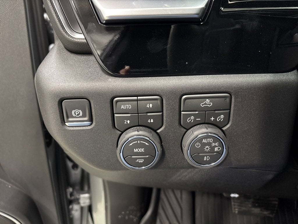 2026 Chevrolet Silverado 1500 RST Crew Cab Short Box 4WD