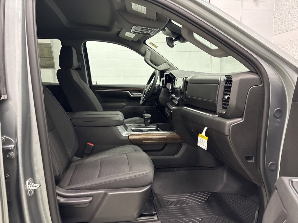 2026 Chevrolet Silverado 1500 RST Crew Cab Short Box 4WD