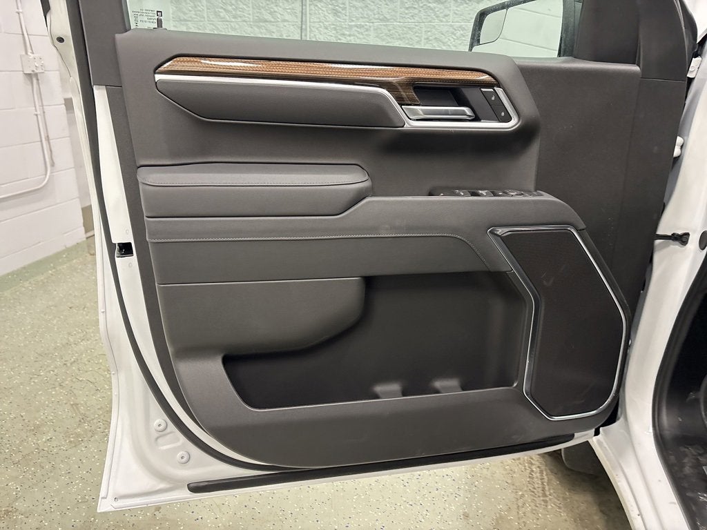 2026 Chevrolet Silverado 1500 RST Crew Cab Short Box 4WD