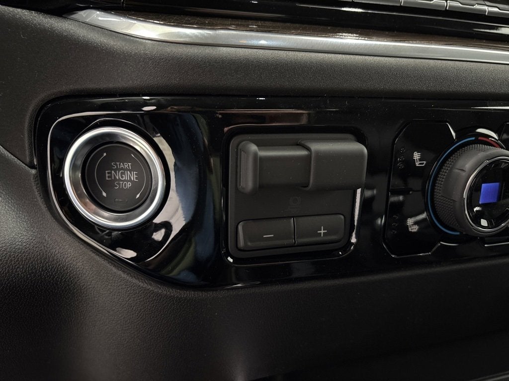 2026 Chevrolet Silverado 1500 RST Crew Cab Short Box 4WD