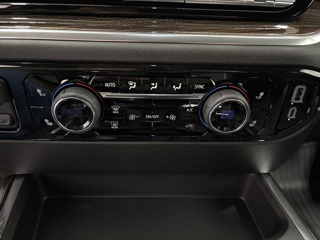 2026 Chevrolet Silverado 1500 RST Crew Cab Short Box 4WD