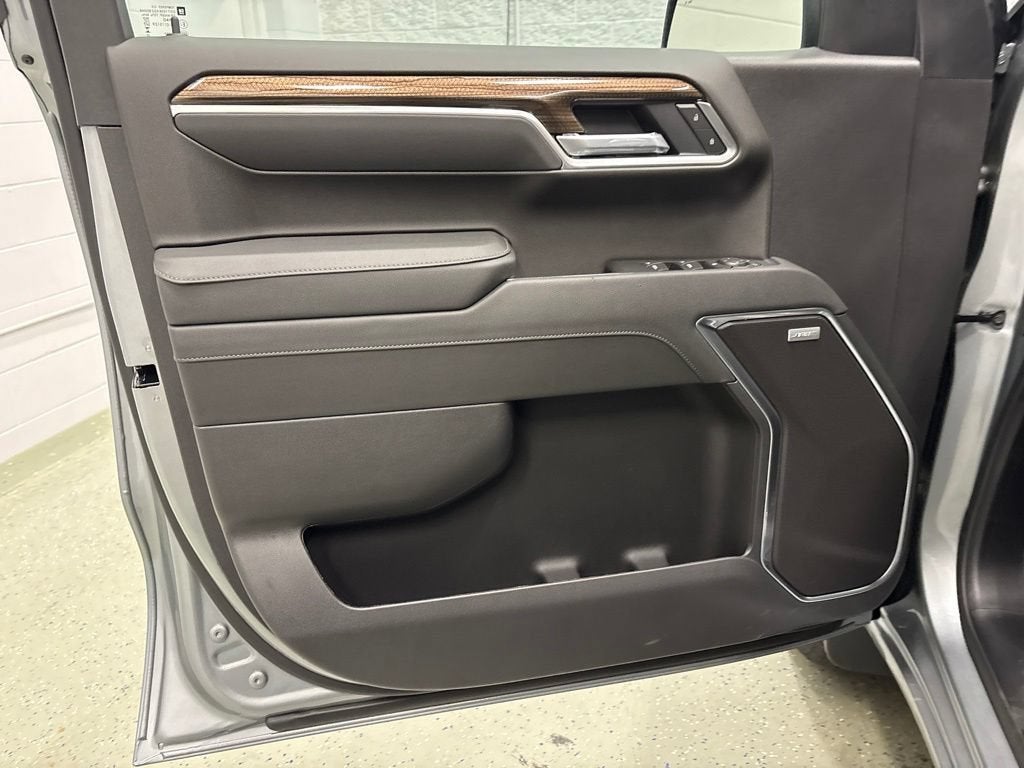 2026 Chevrolet Silverado 1500 RST Crew Cab Short Box 4WD