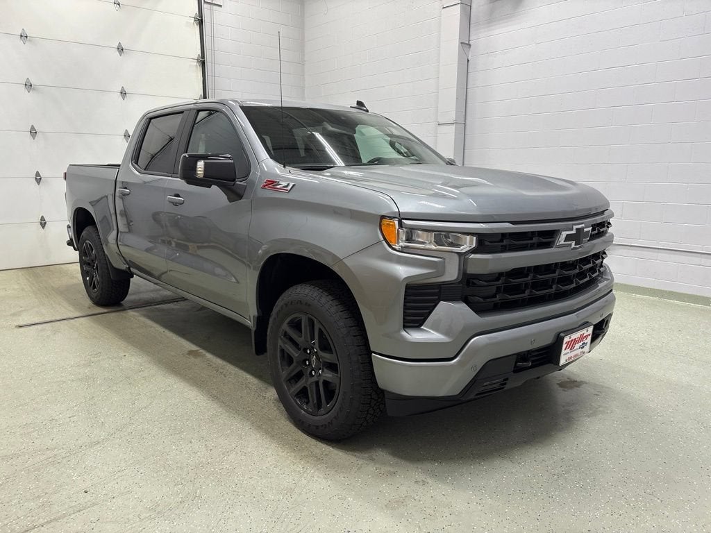 2026 Chevrolet Silverado 1500 RST Crew Cab Short Box 4WD