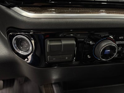 2026 Chevrolet Silverado 1500 RST Crew Cab Short Box 4WD