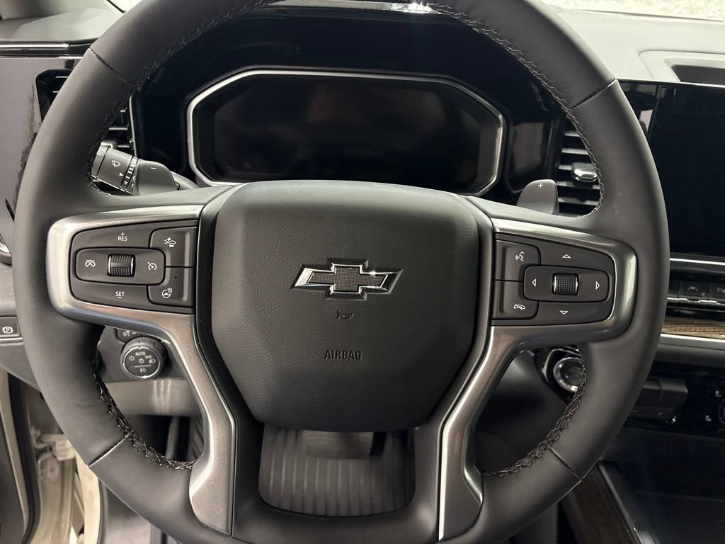 2026 Chevrolet Silverado 1500 RST Crew Cab Short Box 4WD