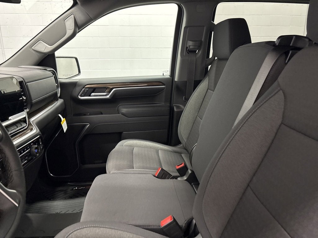 2026 Chevrolet Silverado 1500 RST Crew Cab Short Box 4WD