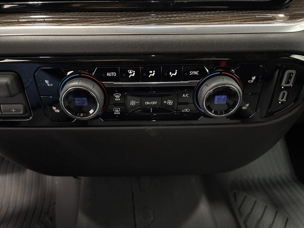 2026 Chevrolet Silverado 1500 RST Crew Cab Short Box 4WD