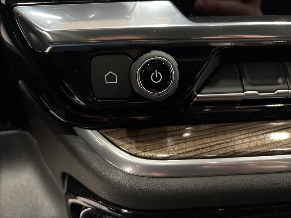 2026 Chevrolet Silverado 1500 RST Crew Cab Short Box 4WD