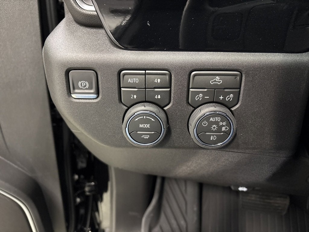 2026 Chevrolet Silverado 1500 RST Crew Cab Short Box 4WD