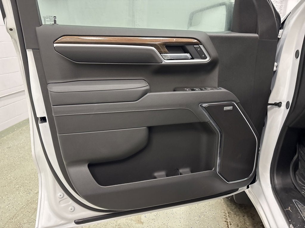 2026 Chevrolet Silverado 1500 RST Crew Cab Short Box 4WD