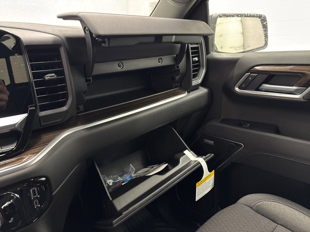 2026 Chevrolet Silverado 1500 RST Crew Cab Short Box 4WD