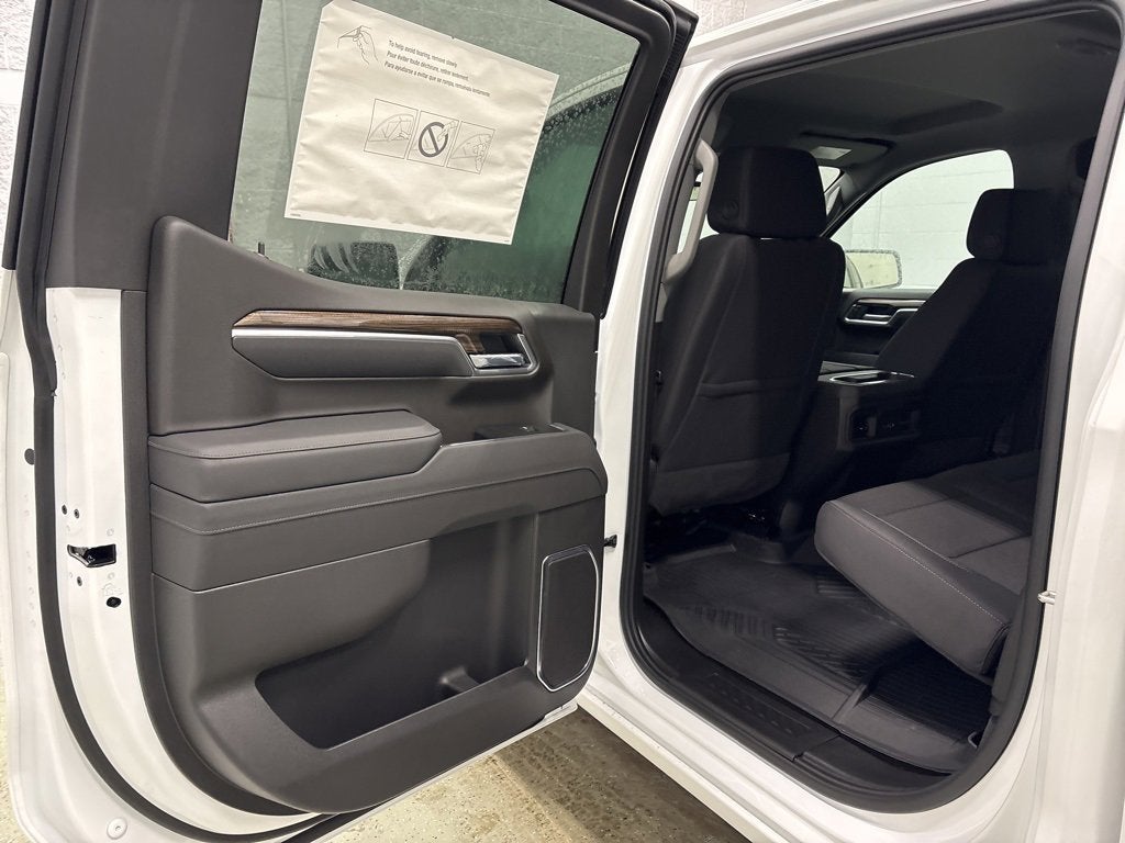 2026 Chevrolet Silverado 1500 RST Crew Cab Short Box 4WD