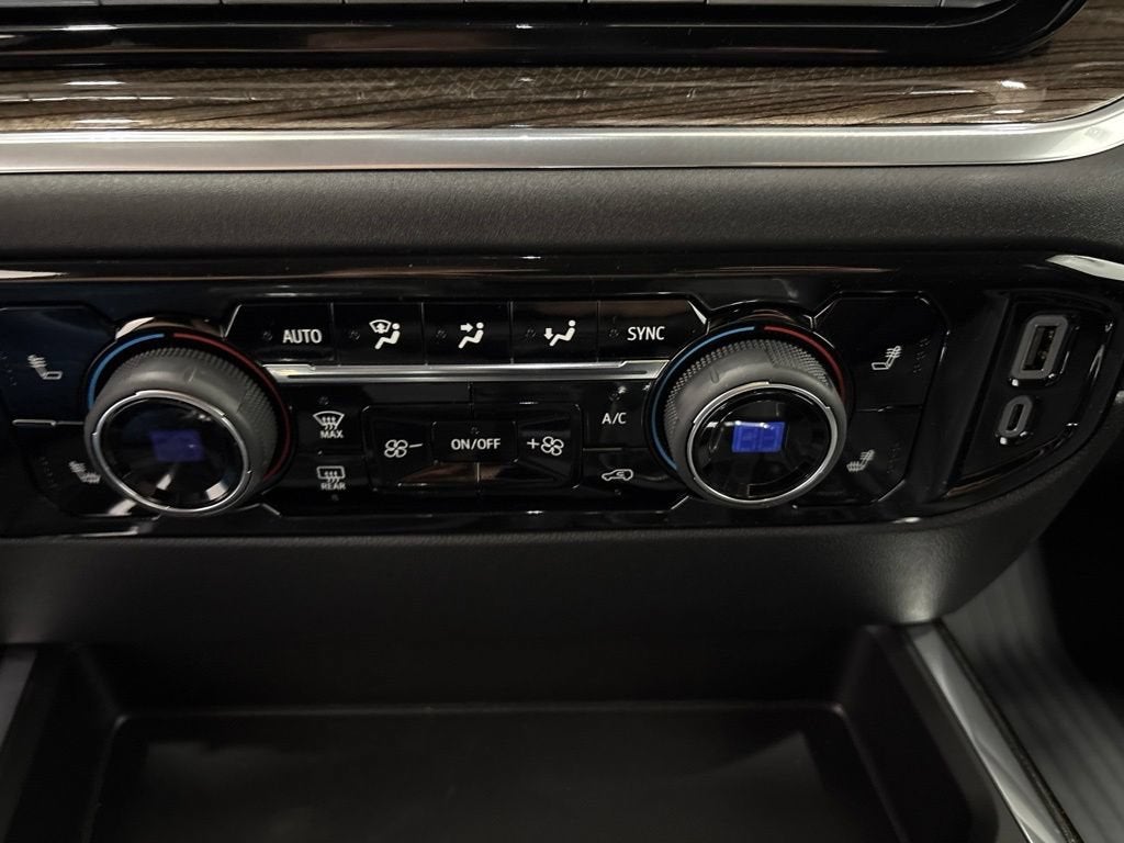 2026 Chevrolet Silverado 1500 RST Crew Cab Short Box 4WD