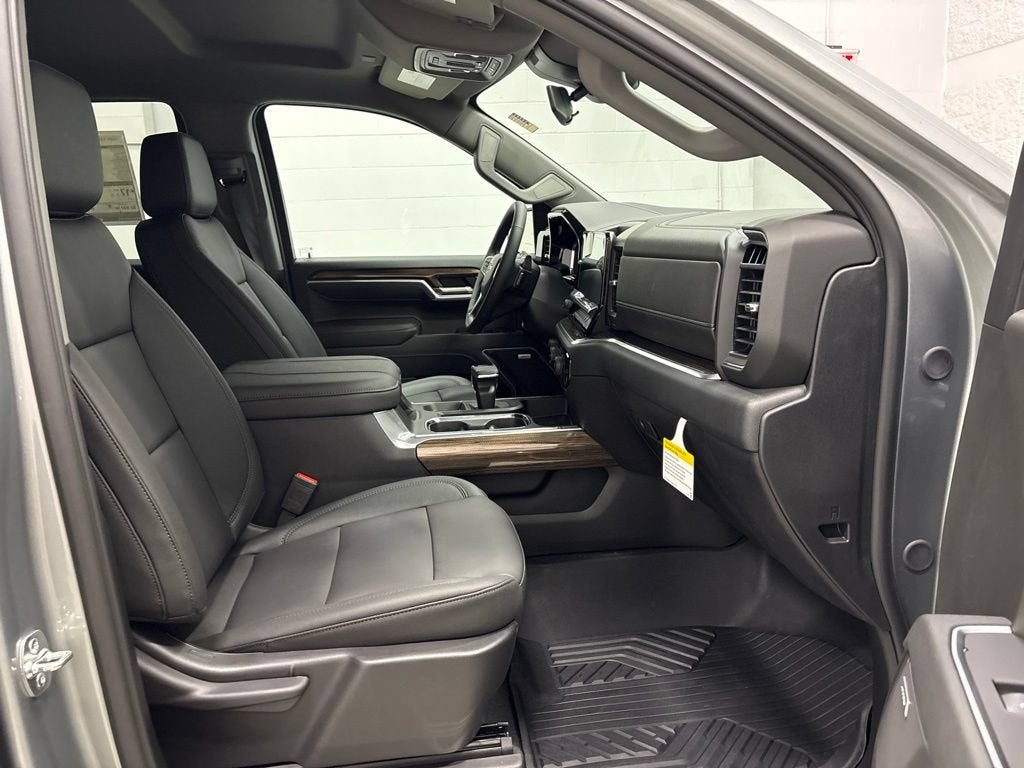 2026 Chevrolet Silverado 1500 RST Crew Cab Short Box 4WD