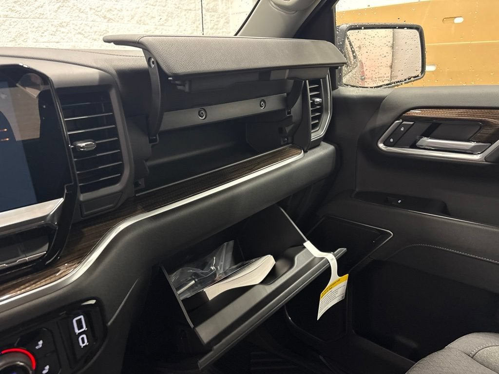 2026 Chevrolet Silverado 1500 RST Crew Cab Short Box 4WD