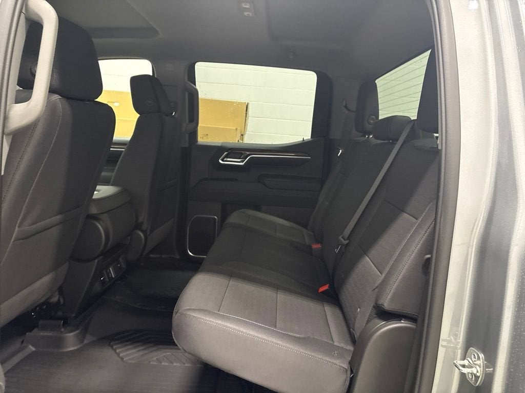 2026 Chevrolet Silverado 1500 RST Crew Cab Short Box 4WD