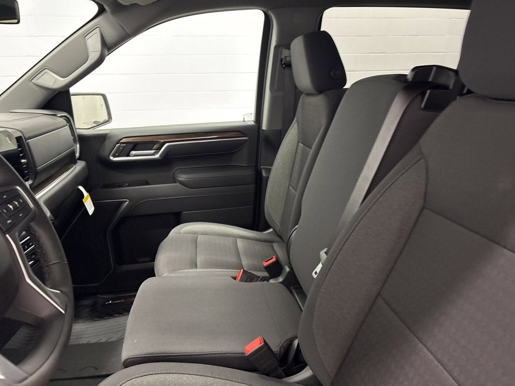 2026 Chevrolet Silverado 1500 RST Crew Cab Short Box 4WD