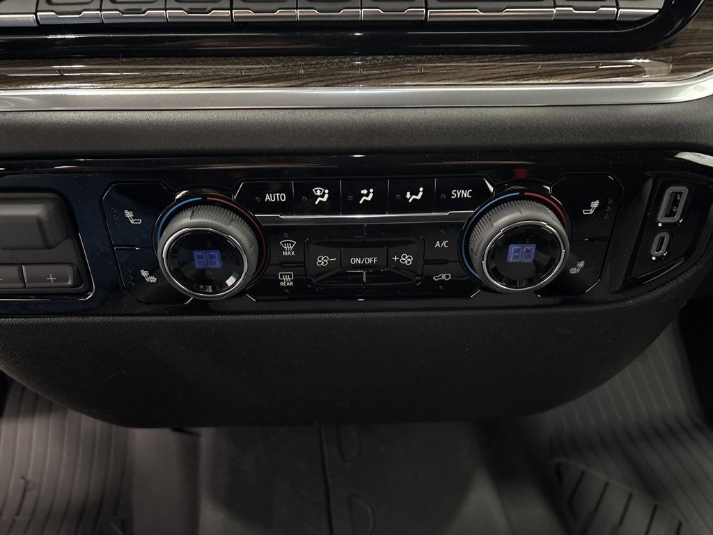 2026 Chevrolet Silverado 1500 RST Crew Cab Short Box 4WD