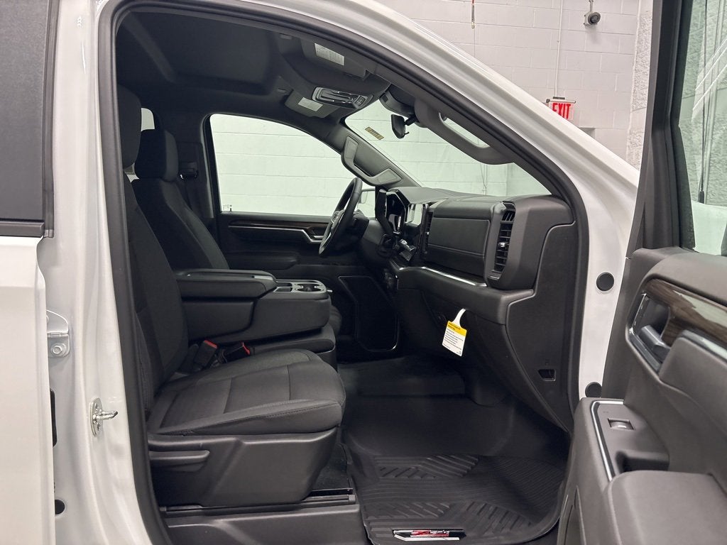 2026 Chevrolet Silverado 1500 RST Crew Cab Short Box 4WD