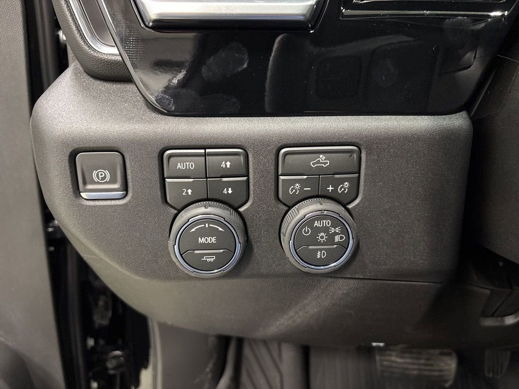 2026 Chevrolet Silverado 1500 RST Crew Cab Short Box 4WD