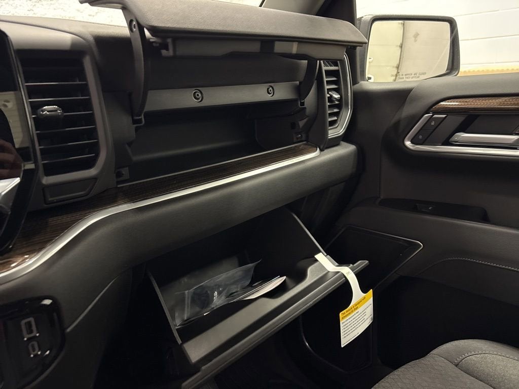 2026 Chevrolet Silverado 1500 RST Crew Cab Short Box 4WD