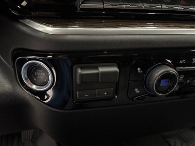 2026 Chevrolet Silverado 1500 RST Crew Cab Short Box 4WD