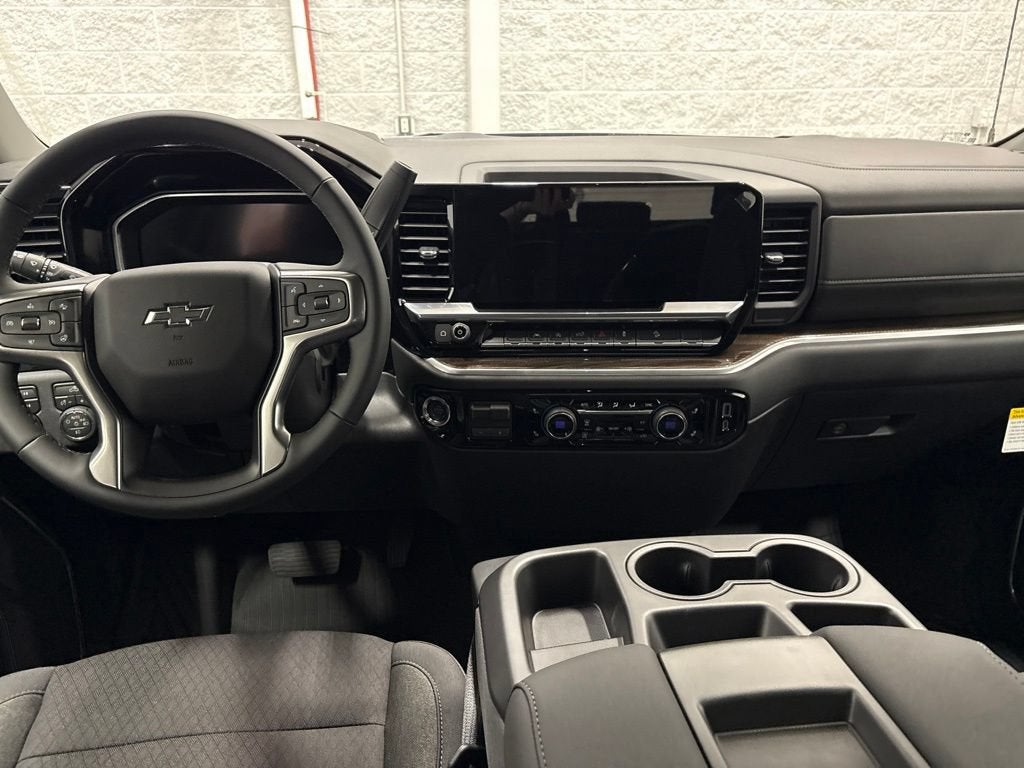 2026 Chevrolet Silverado 1500 RST Crew Cab Short Box 4WD