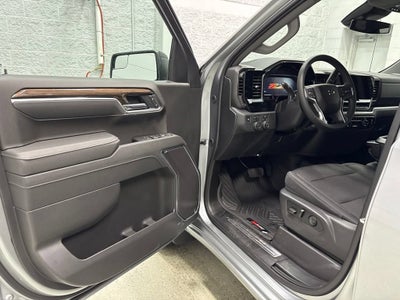 2026 Chevrolet Silverado 1500 RST Crew Cab Short Box 4WD