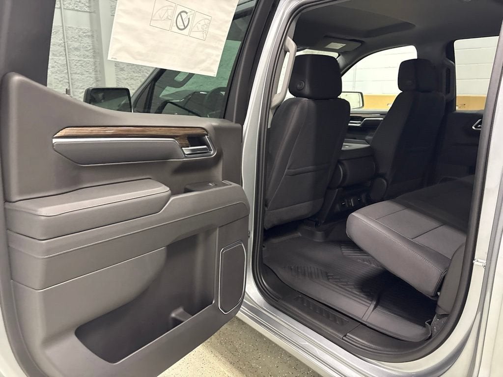 2026 Chevrolet Silverado 1500 RST Crew Cab Short Box 4WD