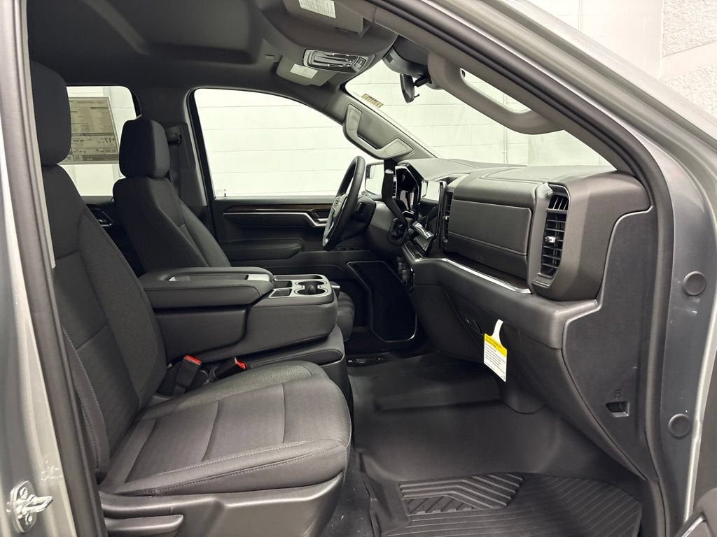 2026 Chevrolet Silverado 1500 RST Crew Cab Short Box 4WD