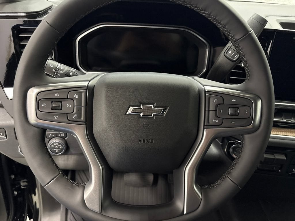 2026 Chevrolet Silverado 1500 RST Crew Cab Short Box 4WD