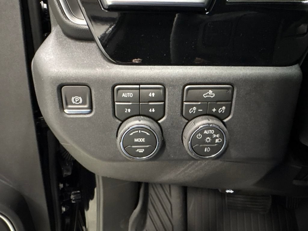 2026 Chevrolet Silverado 1500 RST Crew Cab Short Box 4WD