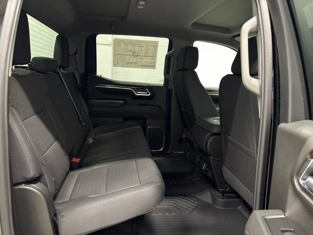 2026 Chevrolet Silverado 1500 RST Crew Cab Short Box 4WD