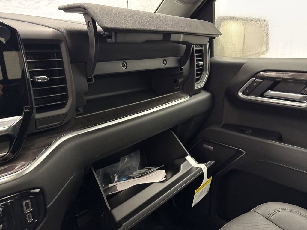 2026 Chevrolet Silverado 1500 LTZ Crew Cab Short Box 4WD