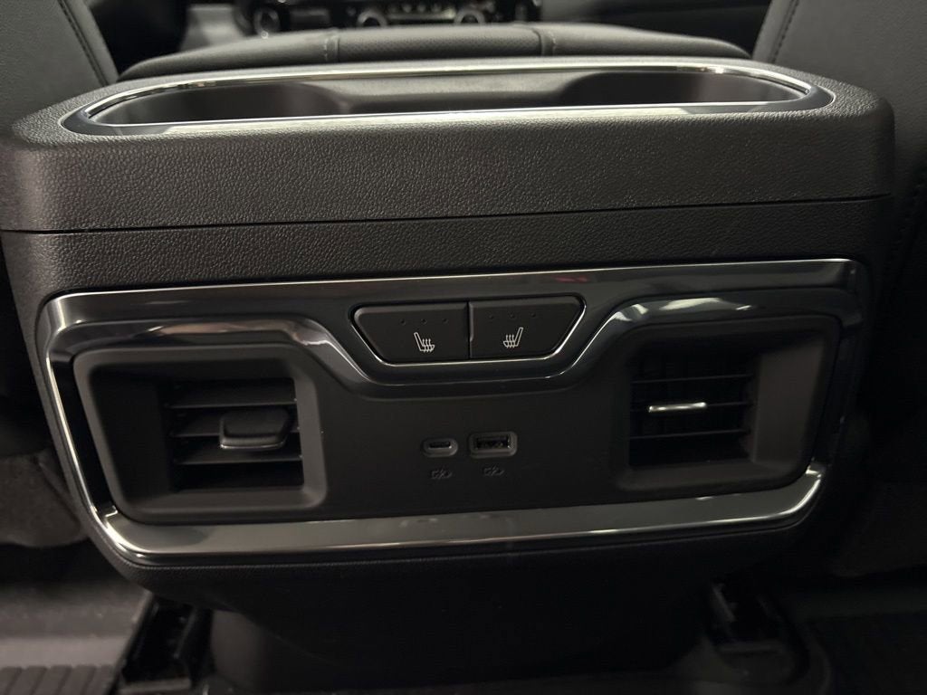 2026 Chevrolet Silverado 1500 LTZ Crew Cab Short Box 4WD