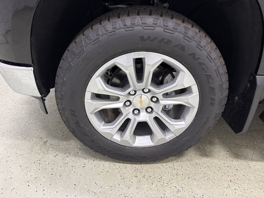 2026 Chevrolet Silverado 1500 LTZ Crew Cab Short Box 4WD