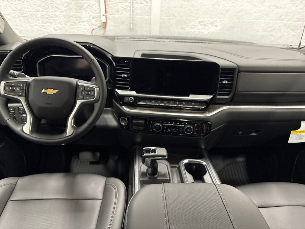 2026 Chevrolet Silverado 1500 LTZ Crew Cab Short Box 4WD
