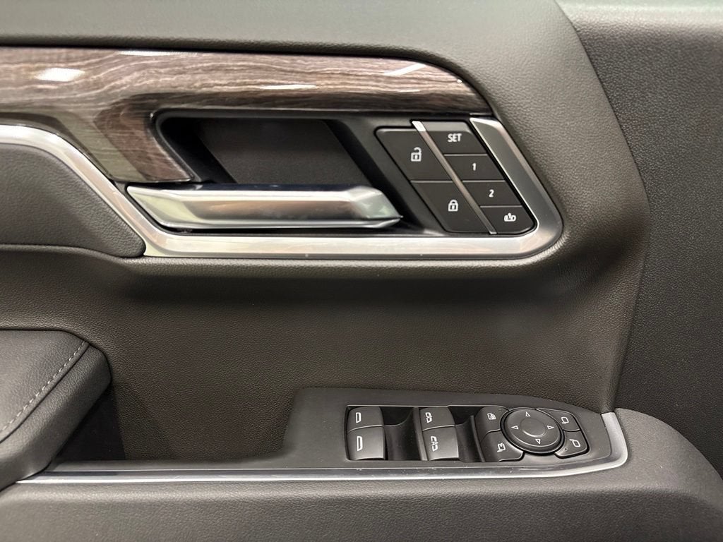 2026 Chevrolet Silverado 1500 LTZ Crew Cab Short Box 4WD
